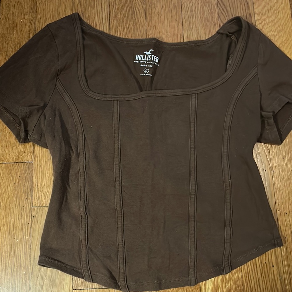 Hollister baby tee